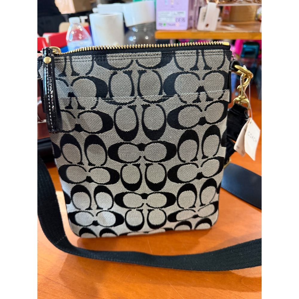 Coach Signature Swingpack Crossbody Bag Black White Jacquard 40688 NWT